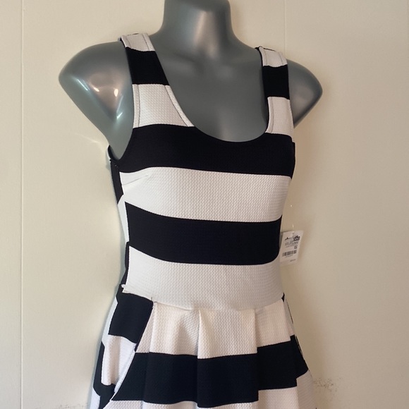 Charlotte Russe Black & White Striped Skater Dress NWT - Picture 3 of 7